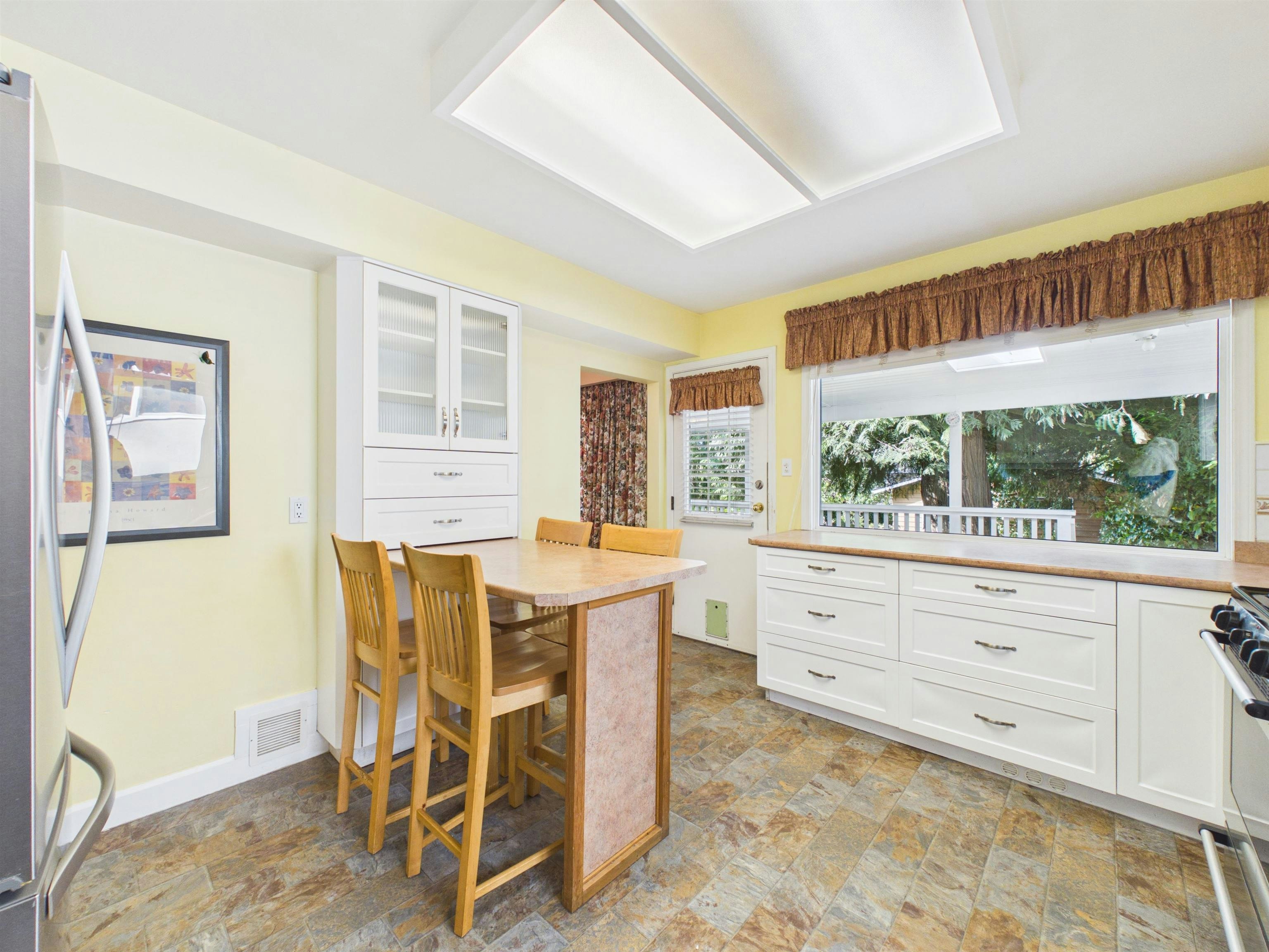 8091 Bradley Avenue, Burnaby, BC, V5J 3T9 - 21