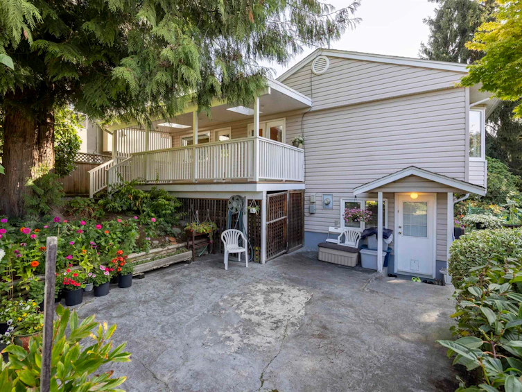 8091 Bradley Avenue, Burnaby, BC, V5J 3T9 - 34