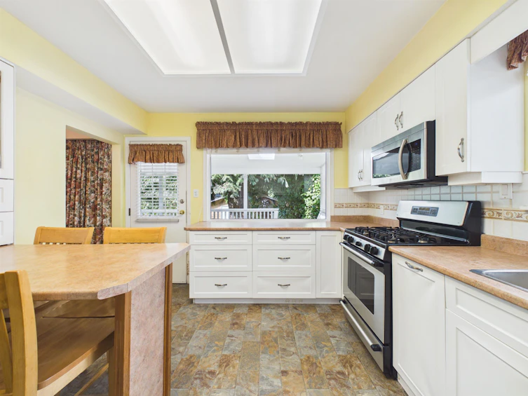 8091 Bradley Avenue, Burnaby, BC, V5J 3T9 - 22