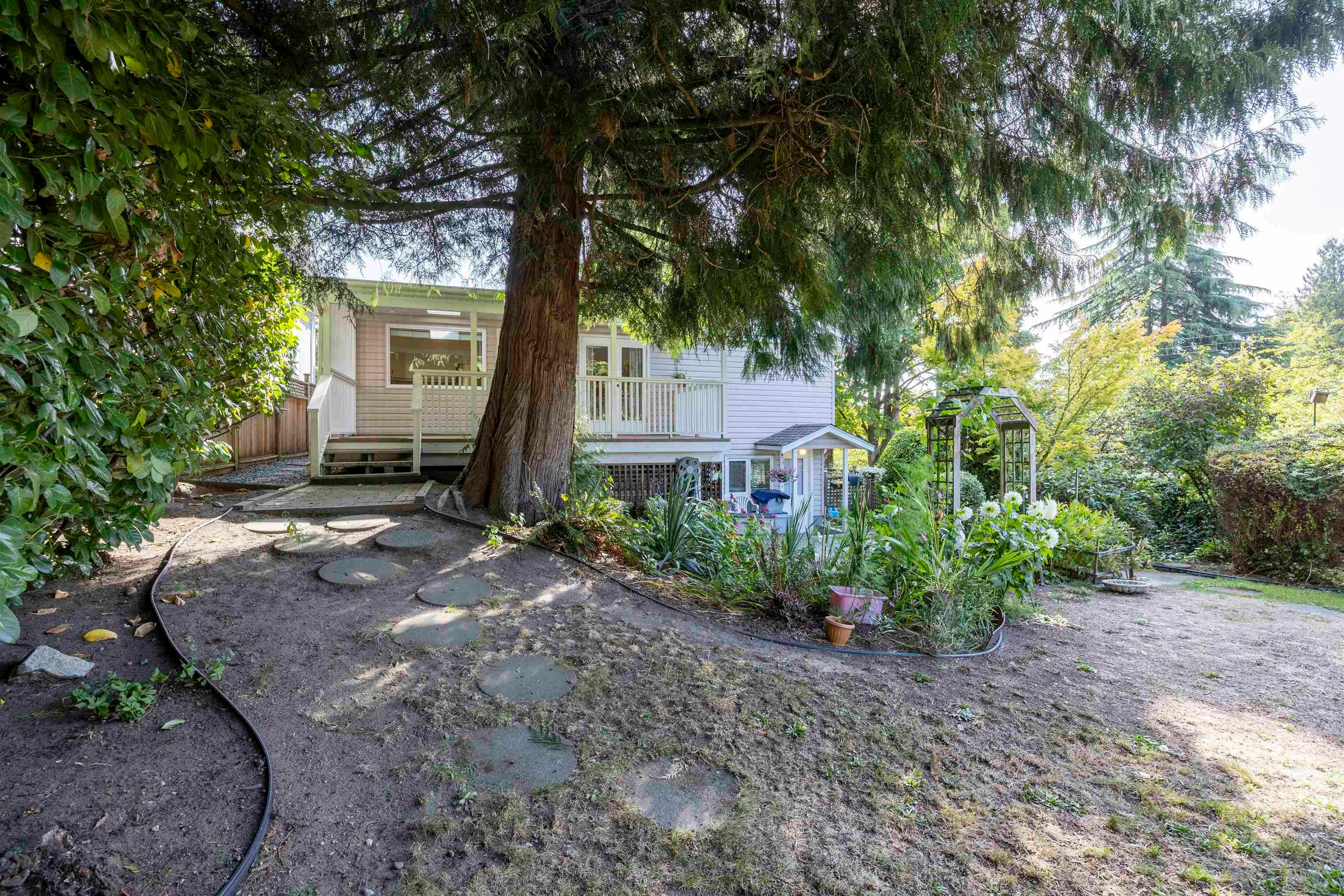 8091 Bradley Avenue, Burnaby, BC, V5J 3T9 - 39