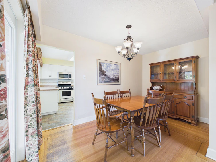8091 Bradley Avenue, Burnaby, BC, V5J 3T9 - 7