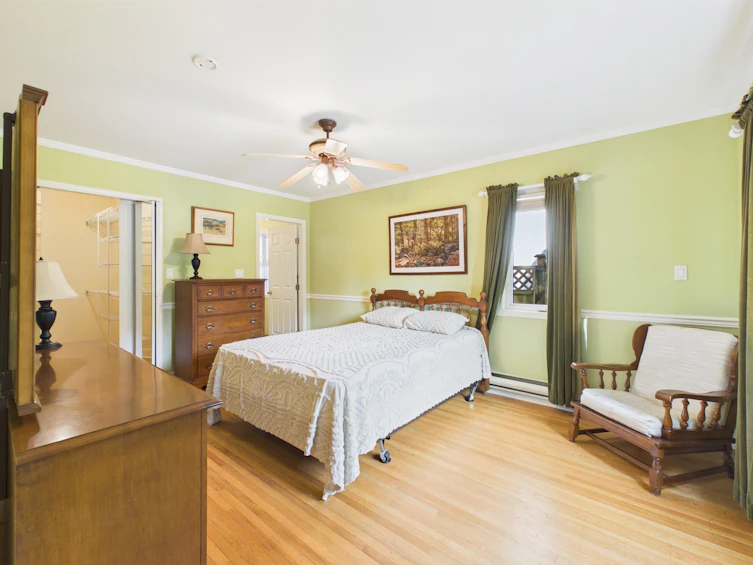 8091 Bradley Avenue, Burnaby, BC, V5J 3T9 - 9