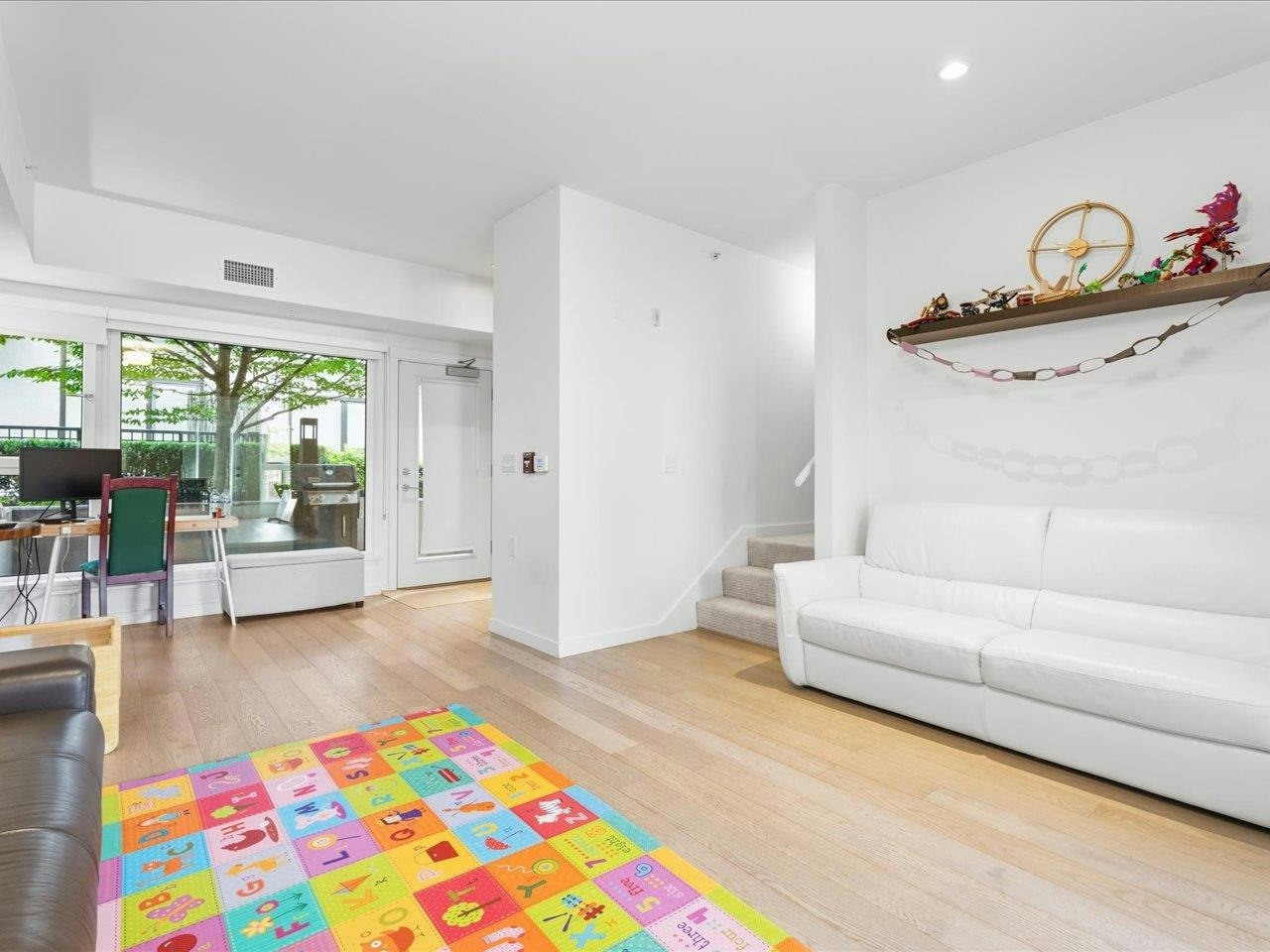 4183 Cambie Street - 5
