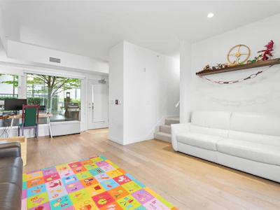 4183 Cambie Street - 5