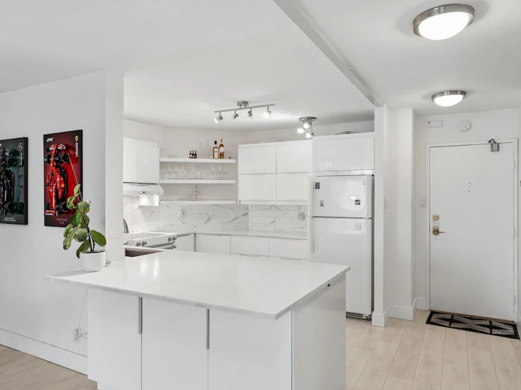 905-2024 Fullerton Avenue, North Vancouver, BC, V7P 3G4 - 3