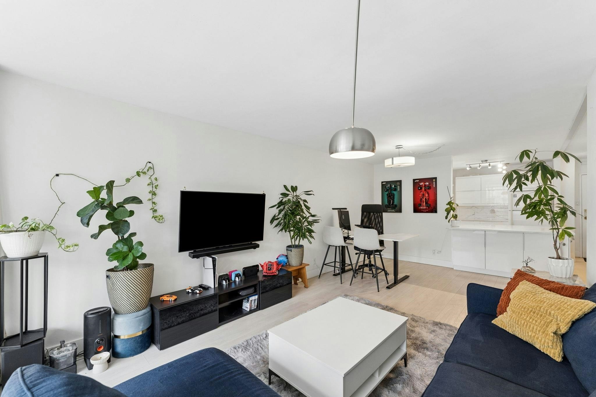 905-2024 Fullerton Avenue, North Vancouver, BC, V7P 3G4 - 2