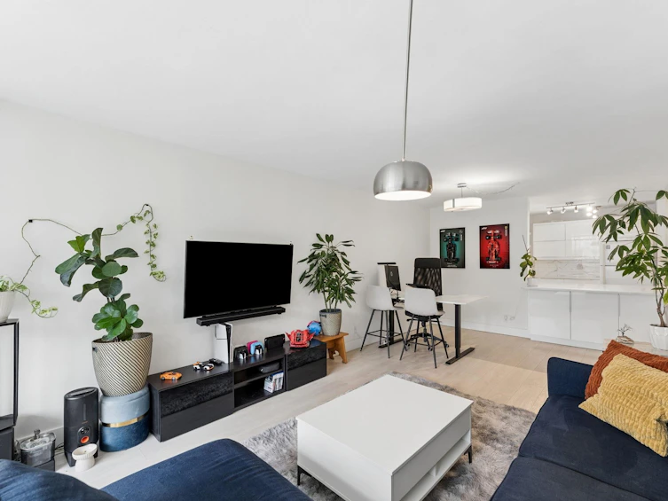 905-2024 Fullerton Avenue, North Vancouver, BC, V7P 3G4 - 2