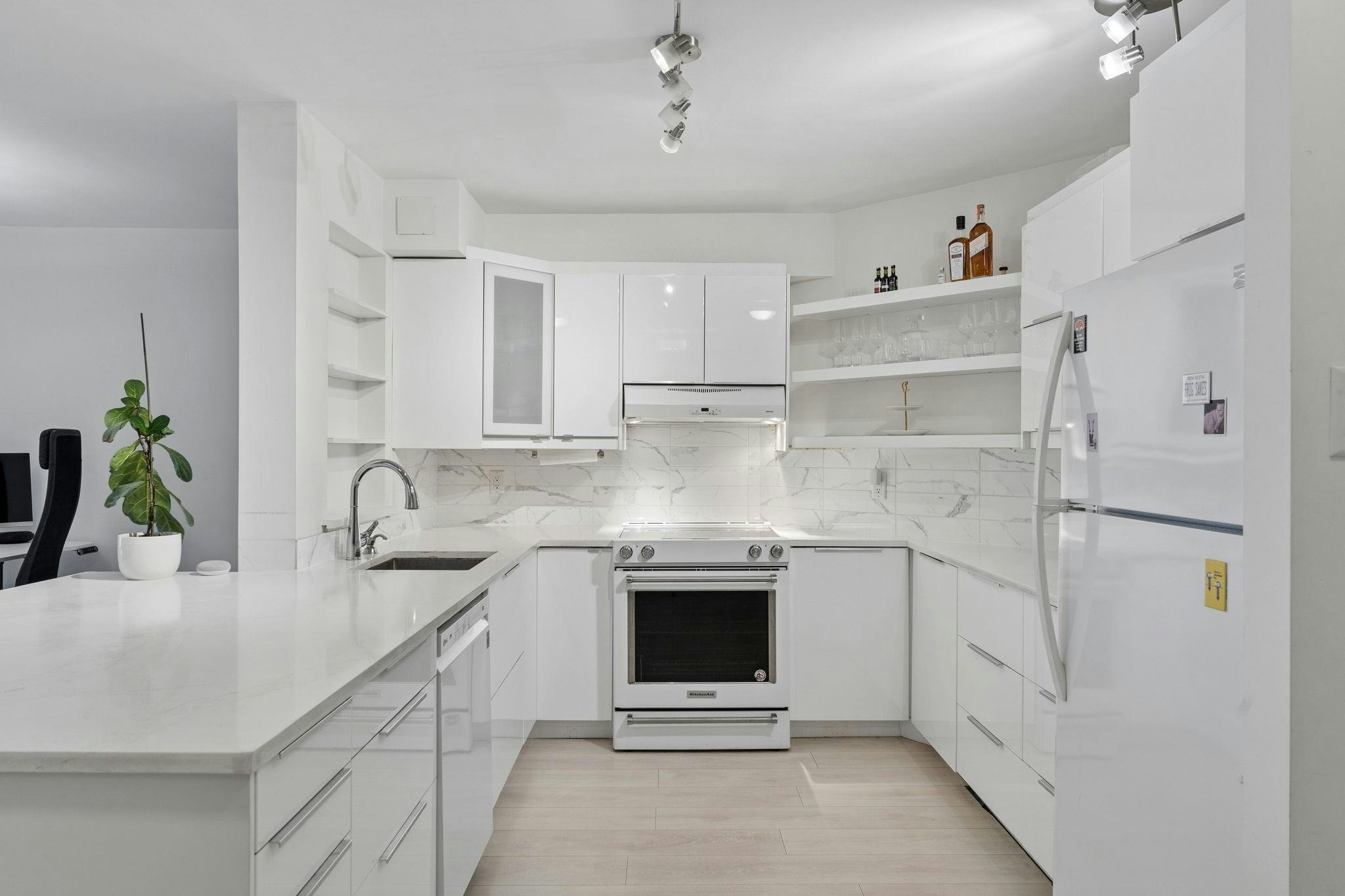 905-2024 Fullerton Avenue, North Vancouver, BC, V7P 3G4 - 5