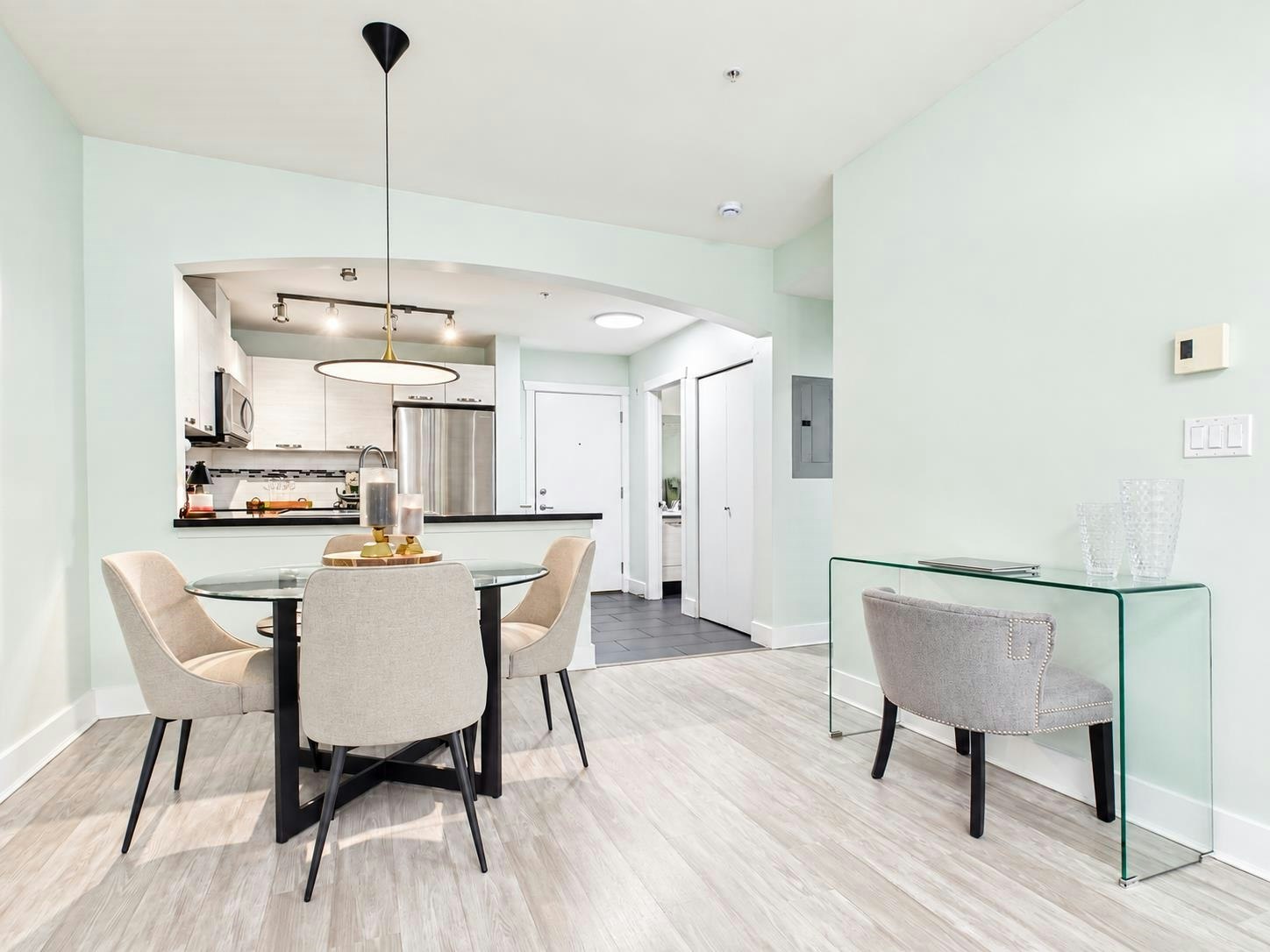 204-7428 Byrnepark - 2