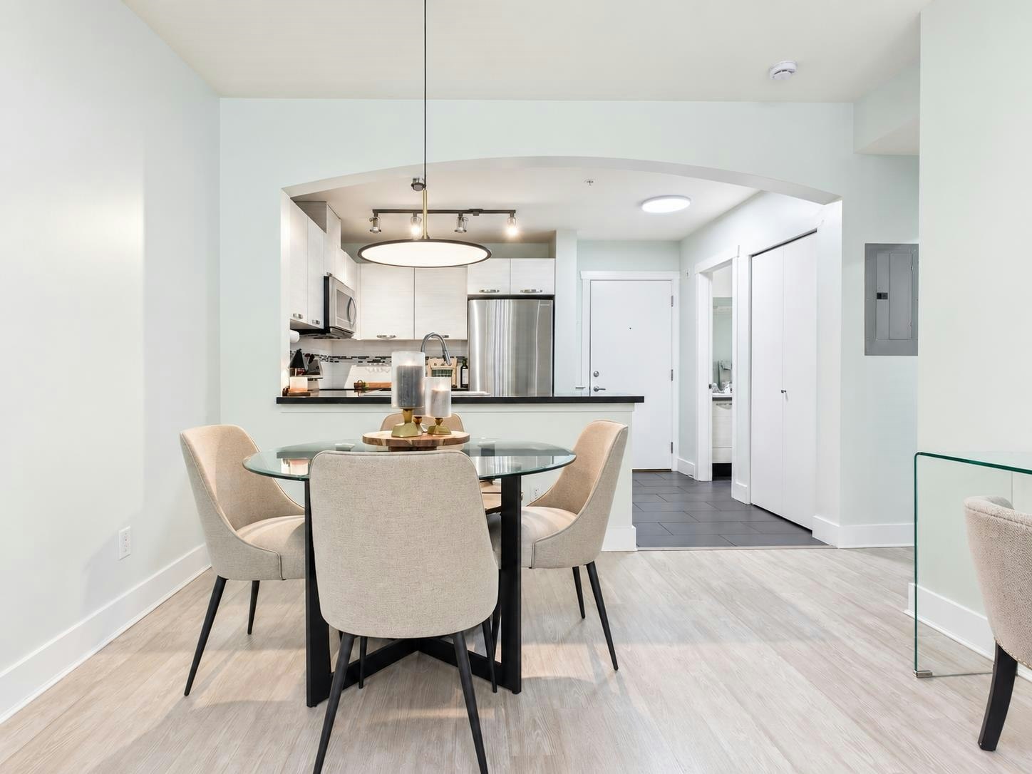 204-7428 Byrnepark - 3