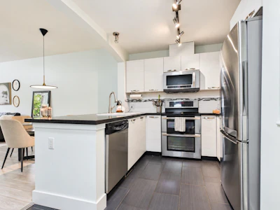 204-7428 Byrnepark - 4