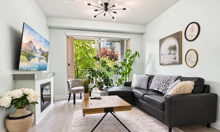 204-7428 Byrnepark