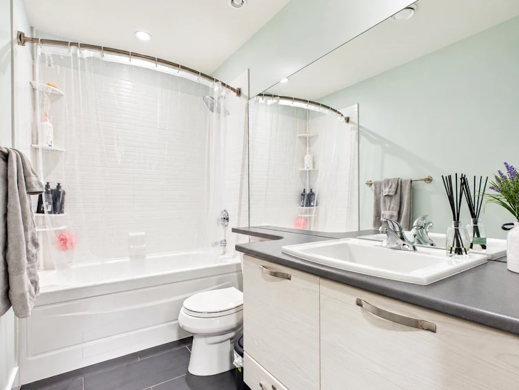 204-7428 Byrnepark, Burnaby, BC, V3N 0B4 - 14