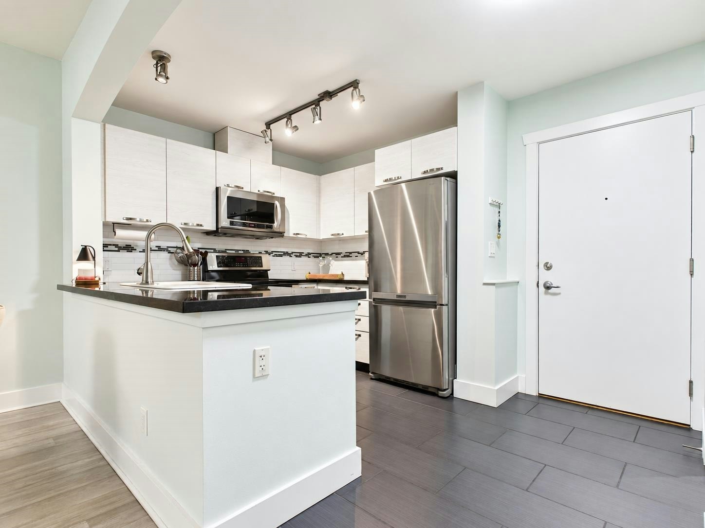 204-7428 Byrnepark - 5