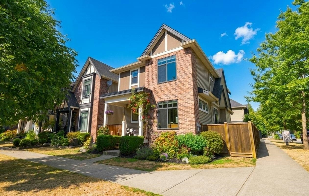 19299 69a Avenue, Surrey, BC, V4N 6K5