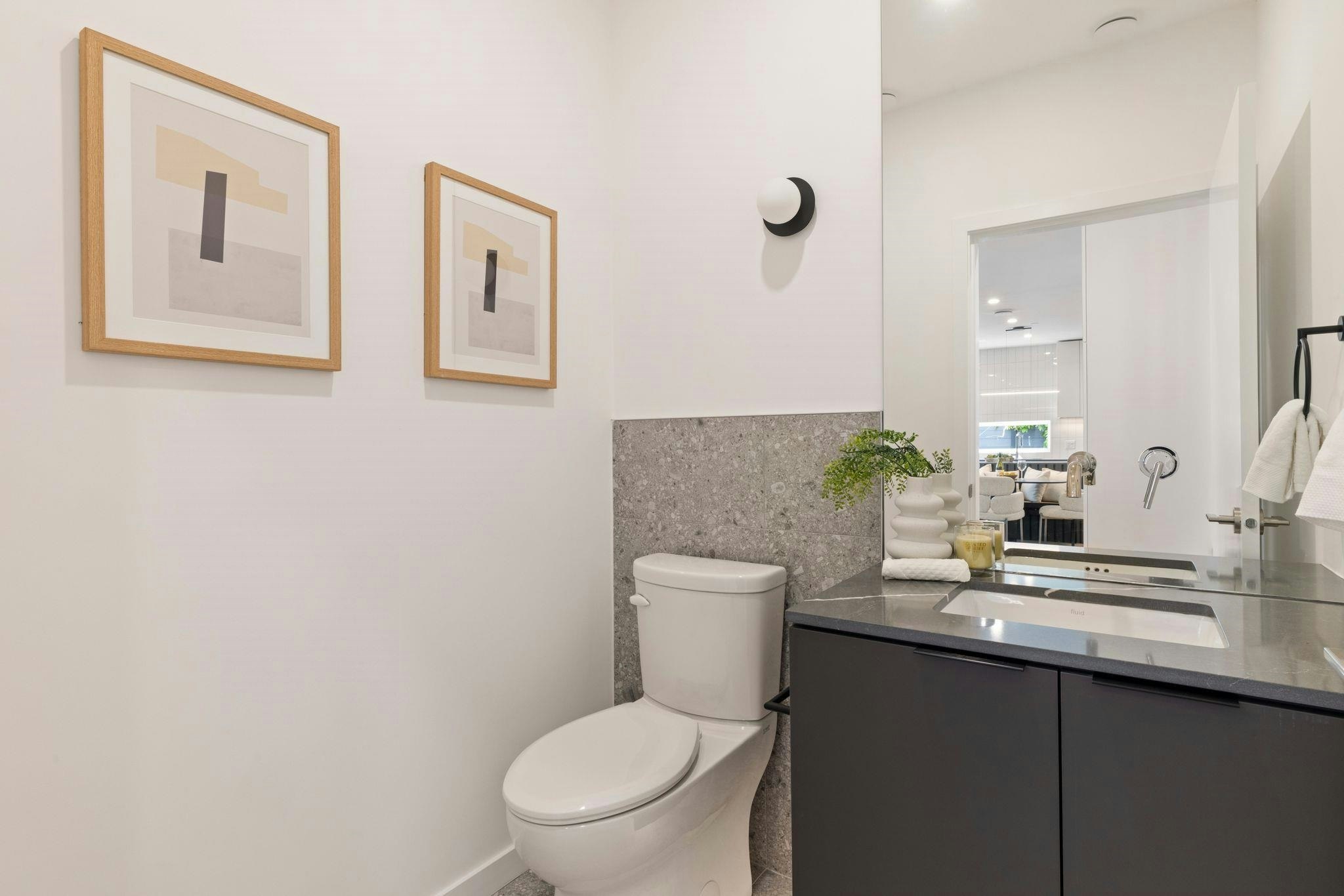 2796 Cambridge Street, Vancouver, BC, V5K 1L7 - 9