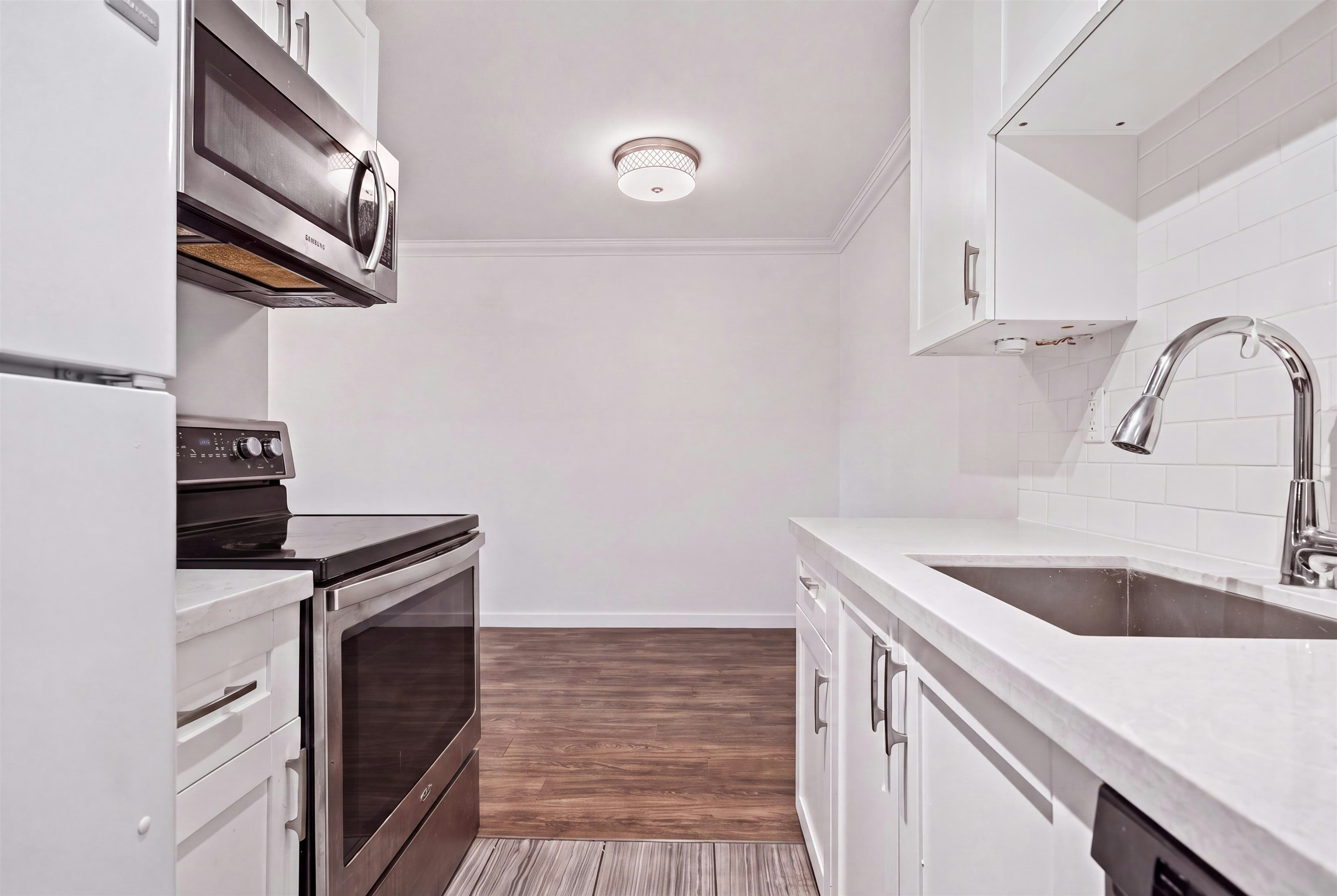 206-853 E 7 Avenue, Vancouver, BC, V5T 1P4 - 11