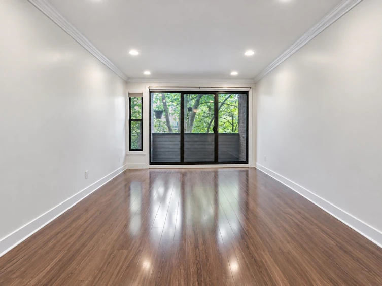 206-853 E 7 Avenue, Vancouver, BC, V5T 1P4 - 2