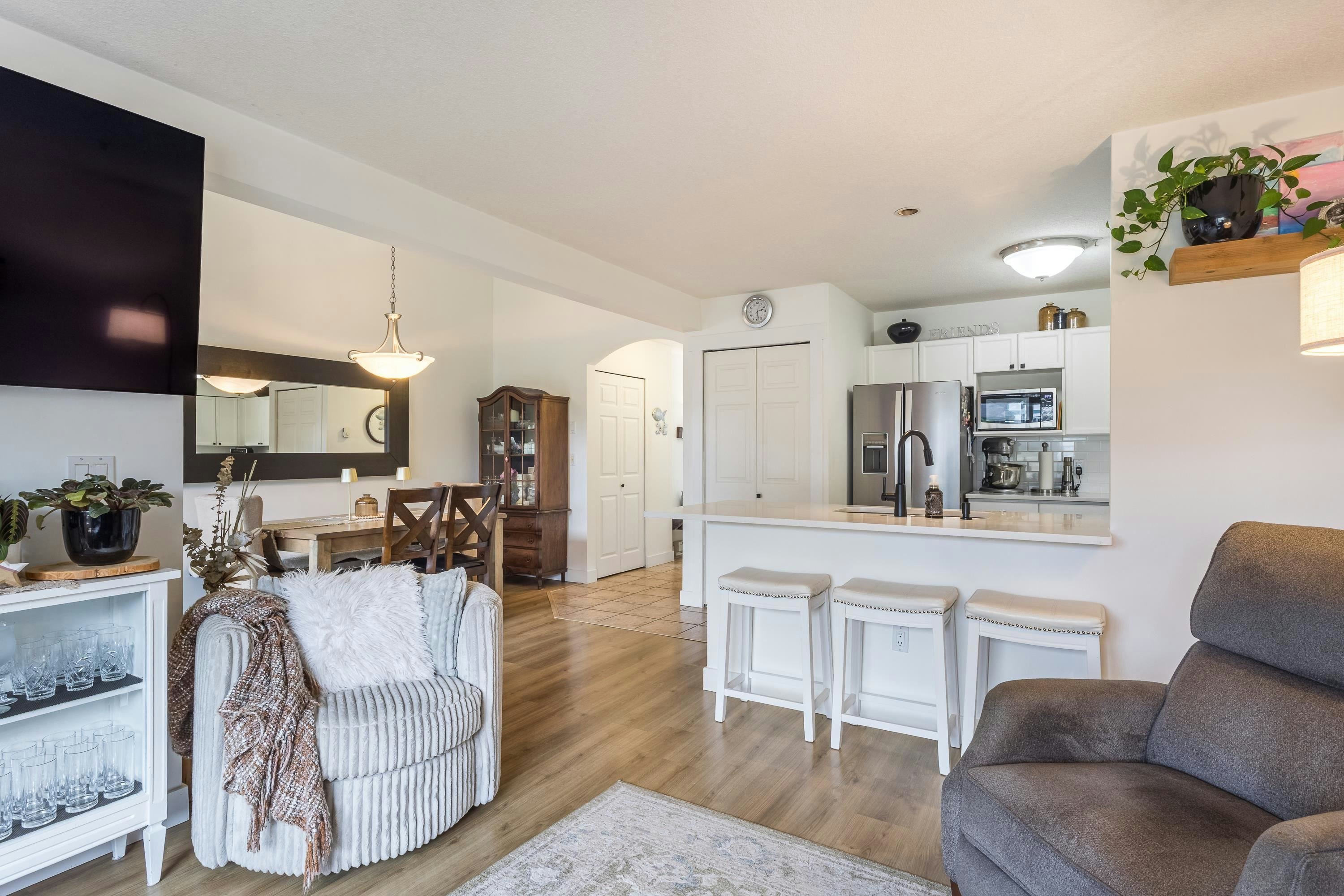 102-5711 Ebbtide Street, Sechelt, BC, V7Z 0J5 - 23