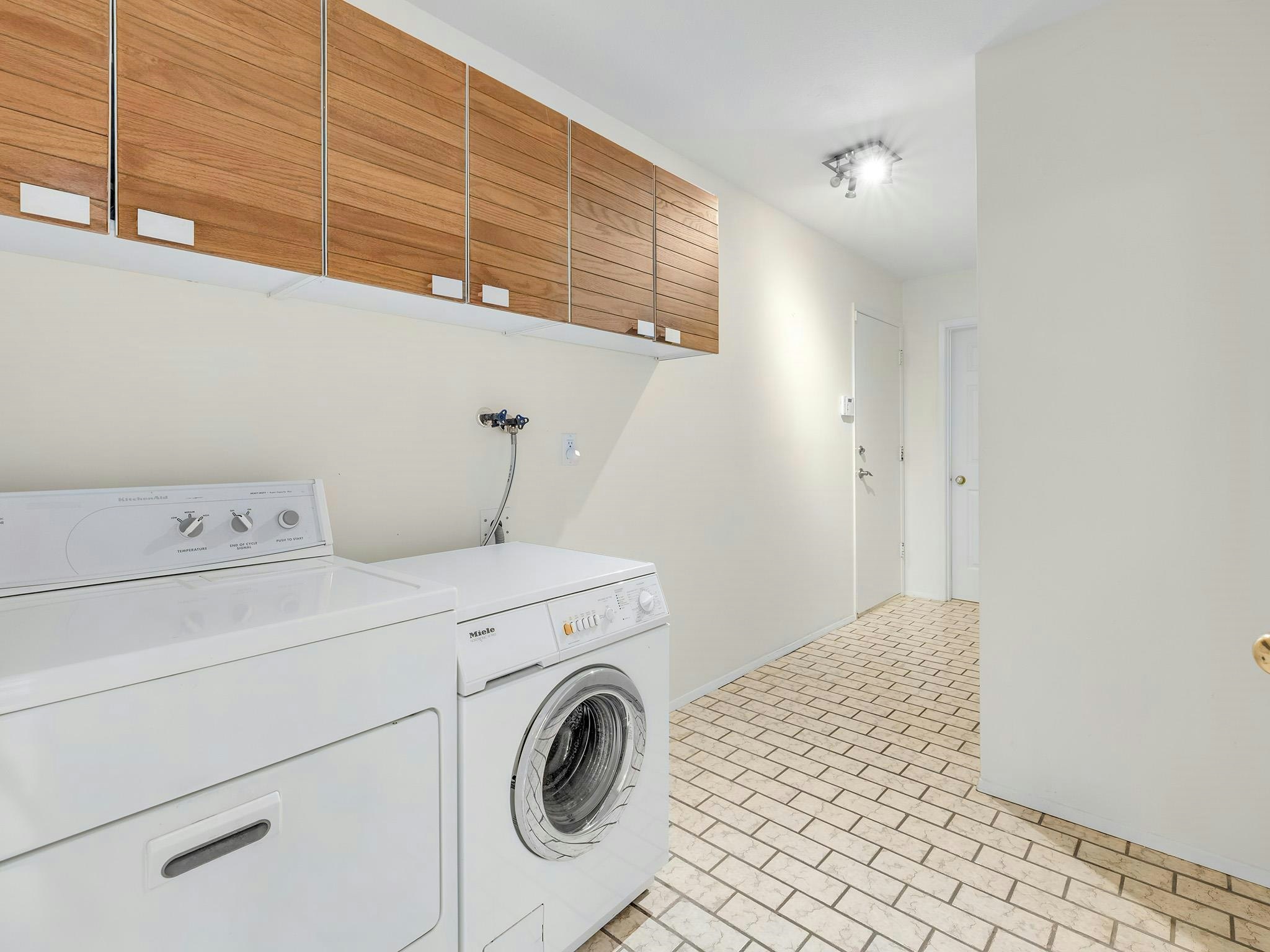 2910 Chantrell Place, Surrey, BC, V4A 4A5 - 23