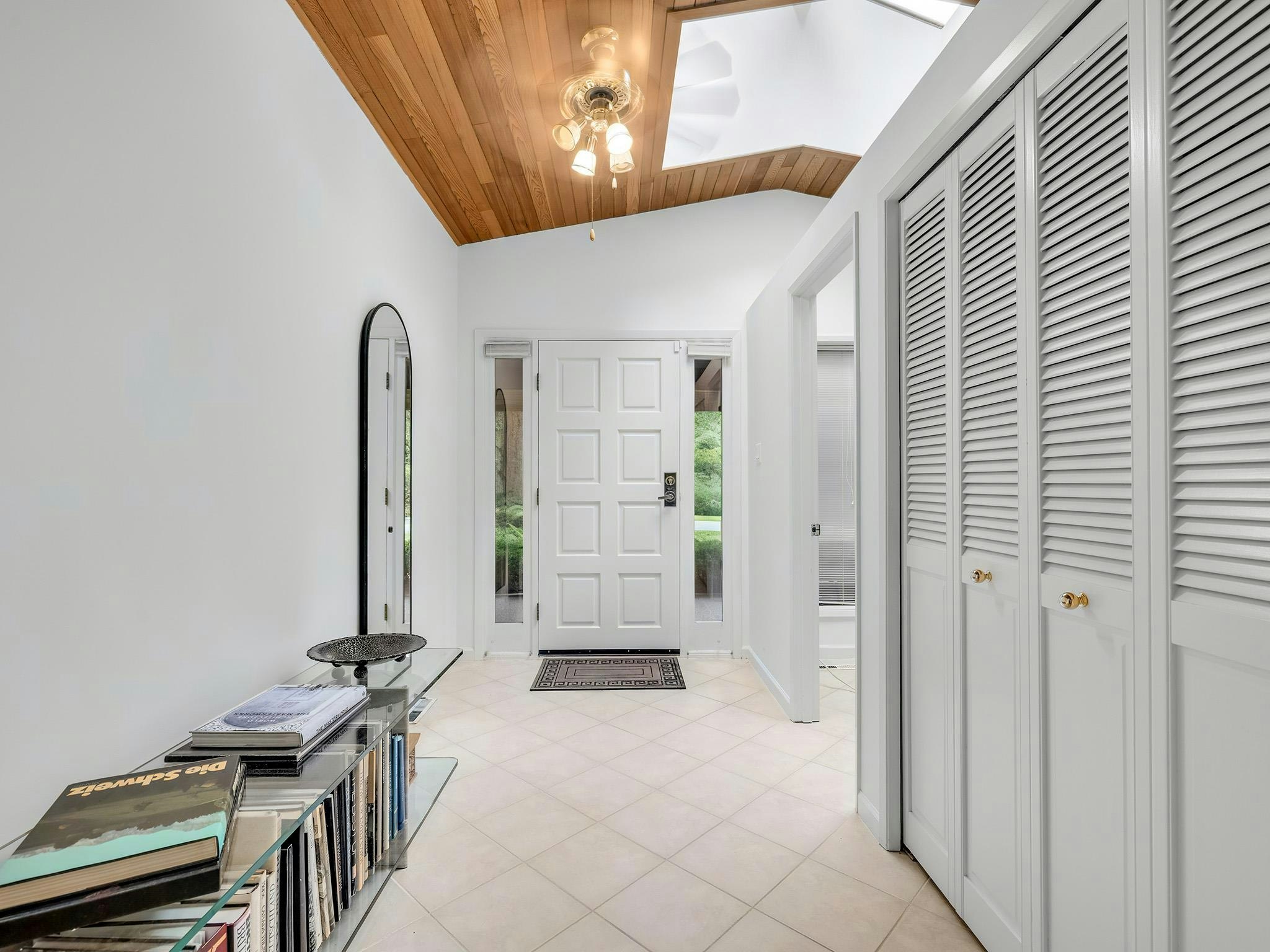 2910 Chantrell Place - 3