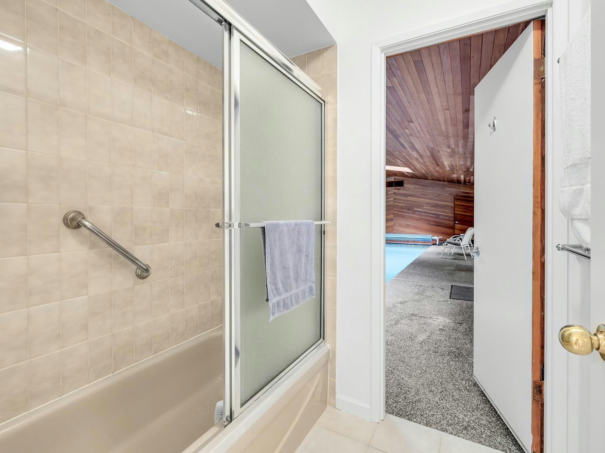 2910 Chantrell Place, Surrey, BC, V4A 4A5 - 22