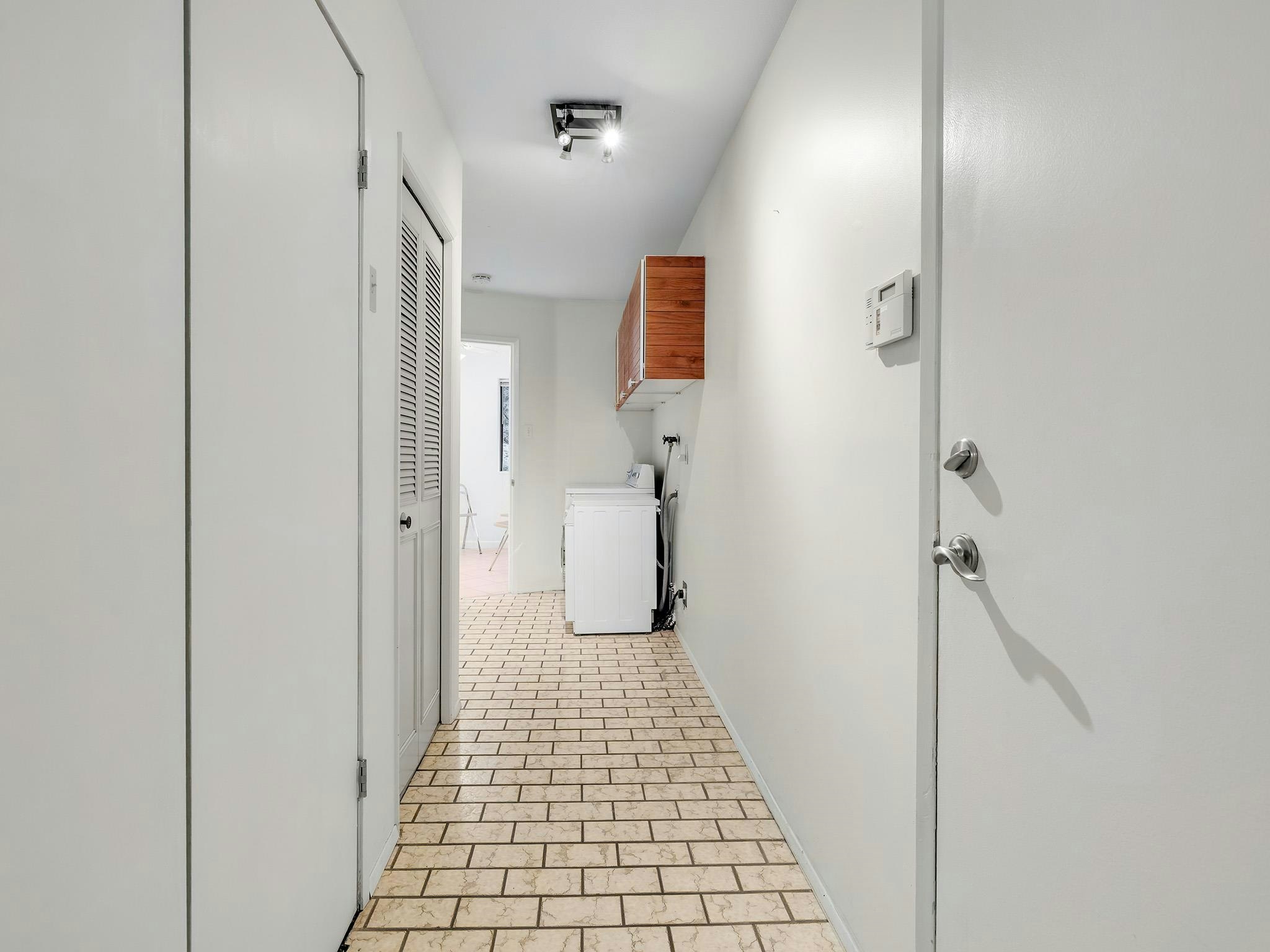 2910 Chantrell Place, Surrey, BC, V4A 4A5 - 24