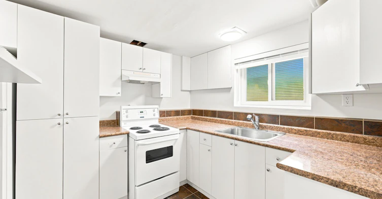 338 St. Georges Avenue, North Vancouver, BC, V7L 3G9 - 9