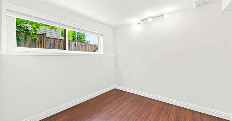 338 St. Georges Avenue, North Vancouver, BC, V7L 3G9 - 7
