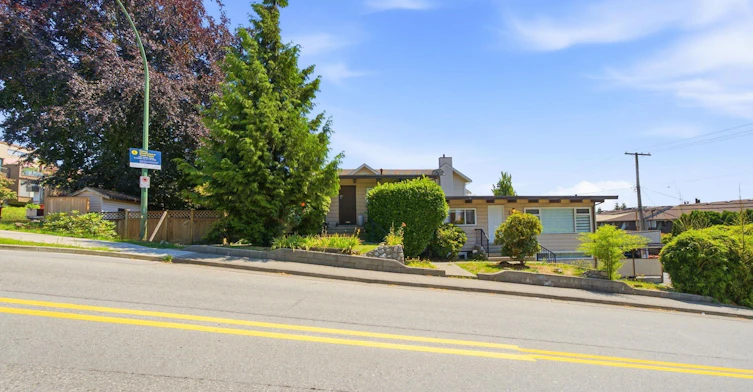 338 St. Georges Avenue, North Vancouver, BC, V7L 3G9 - 6