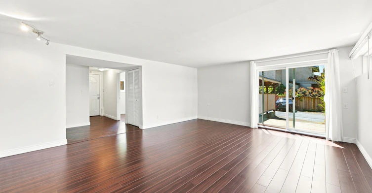 338 St. Georges Avenue, North Vancouver, BC, V7L 3G9 - 4