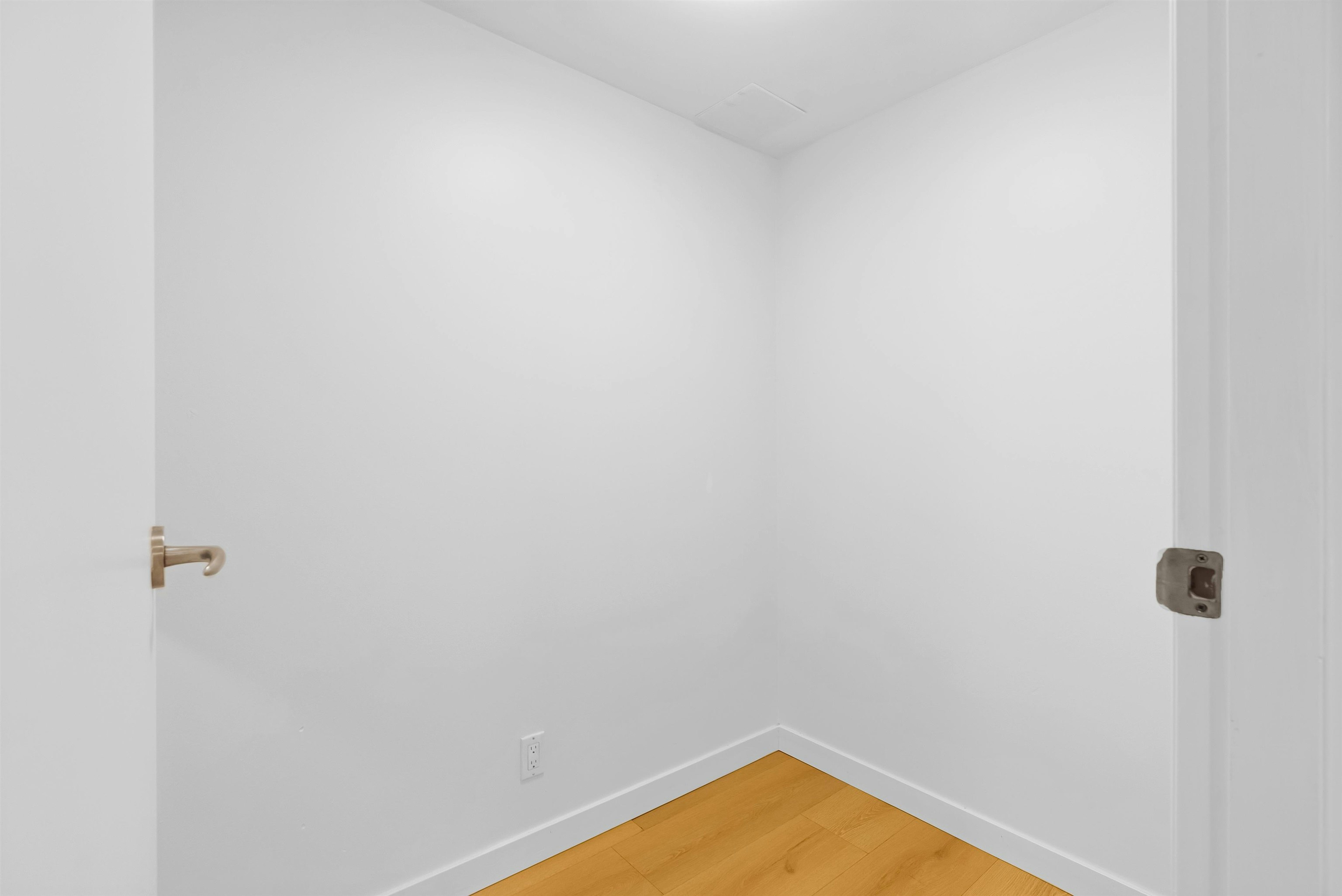 501-1331 W Georgia Street, Vancouver, BC, V6E 4P1 - 17