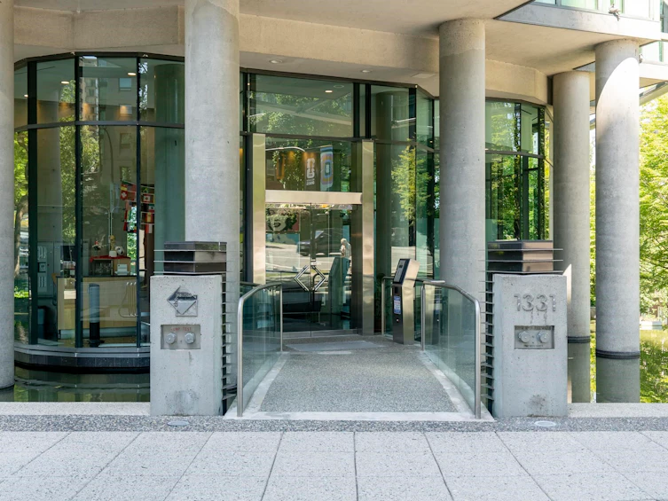 501-1331 W Georgia Street, Vancouver, BC, V6E 4P1 - 2