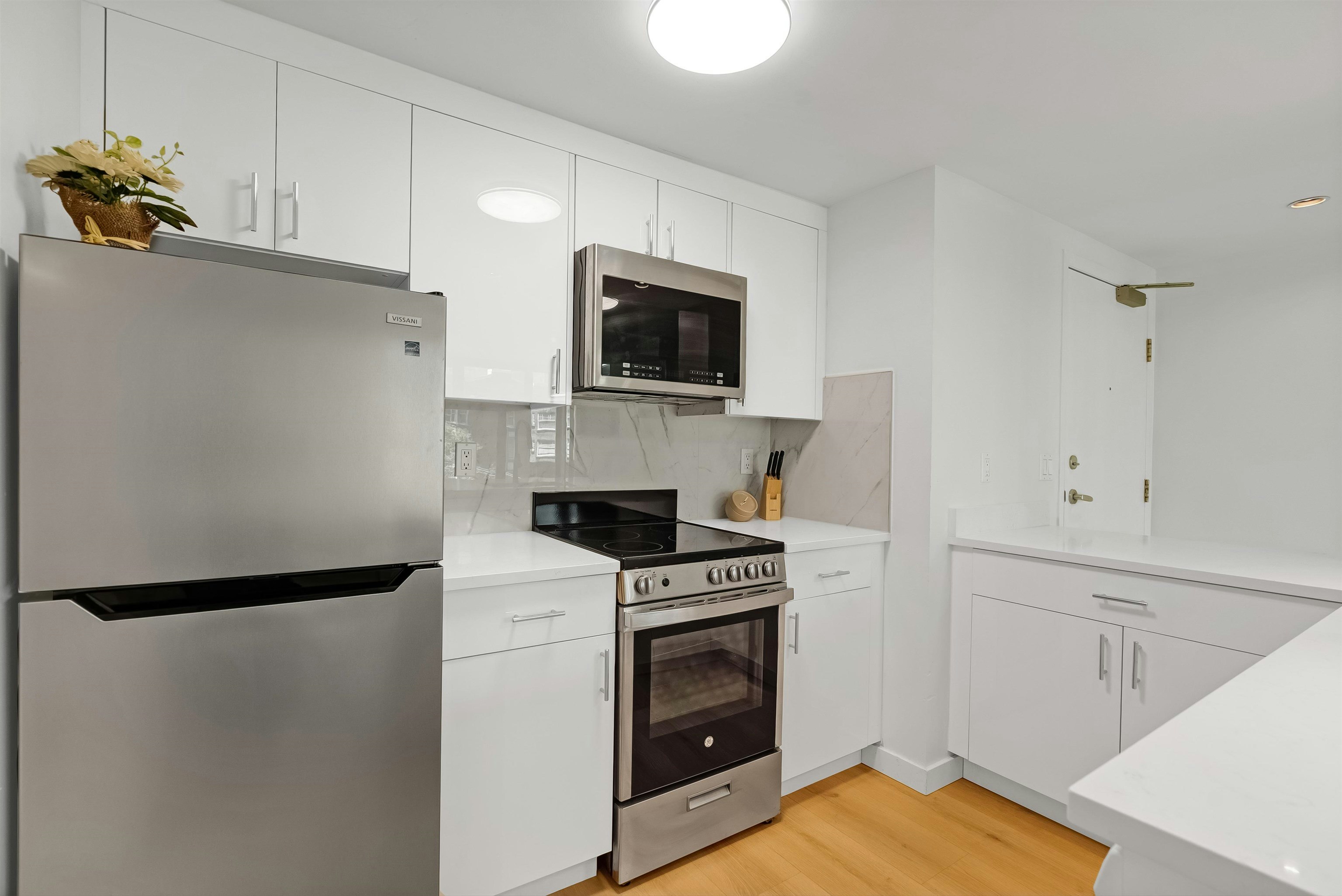 501-1331 W Georgia Street, Vancouver, BC, V6E 4P1 - 12
