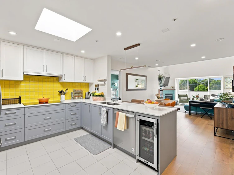 412-3480 Main Street, Vancouver, BC, V5V 3N2