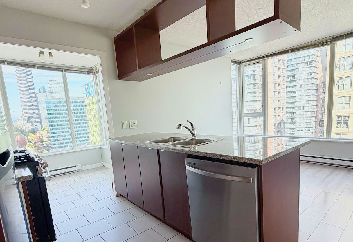 1702-1001 Richards Street, Vancouver, BC, V6B 1J6 - 16