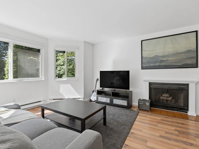 405-9880 Manchester Drive - 2