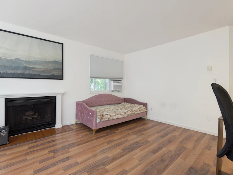 405-9880 Manchester Drive, Burnaby, BC, V3N 4R3 - 7