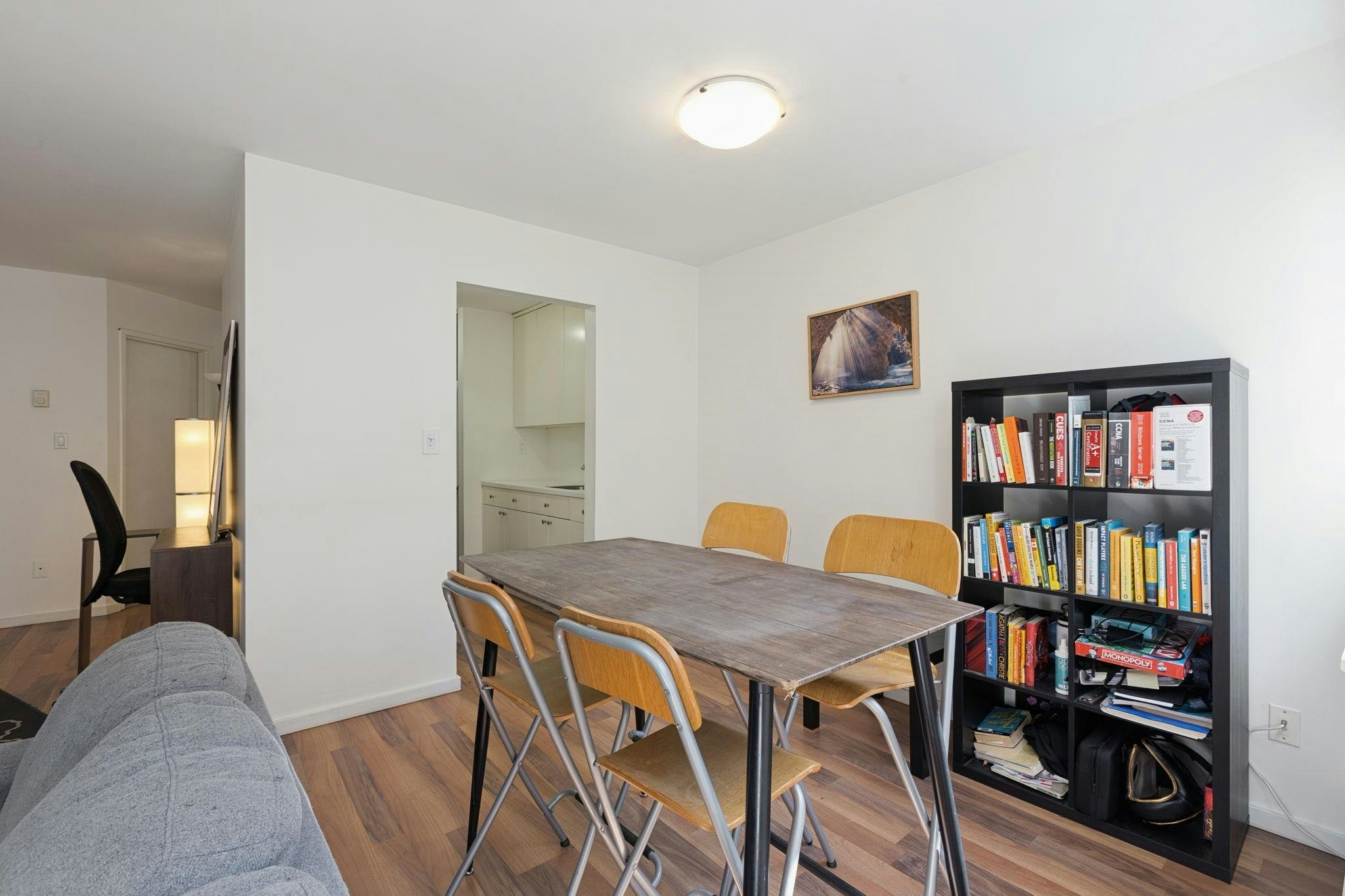 405-9880 Manchester Drive, Burnaby, BC, V3N 4R3 - 10