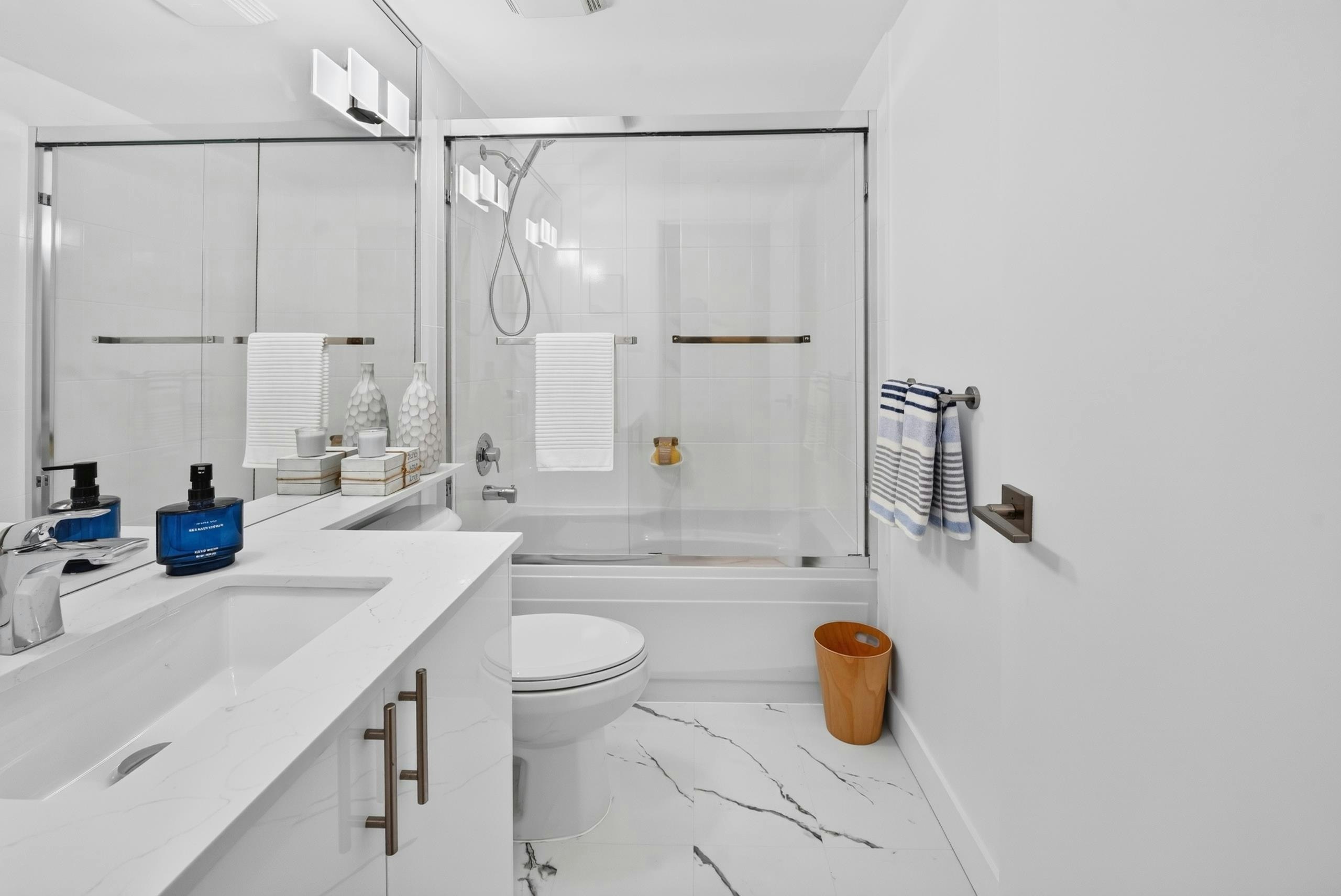 1110-1050 Burrard Street, Vancouver, BC, V6Z 2S3 - 19