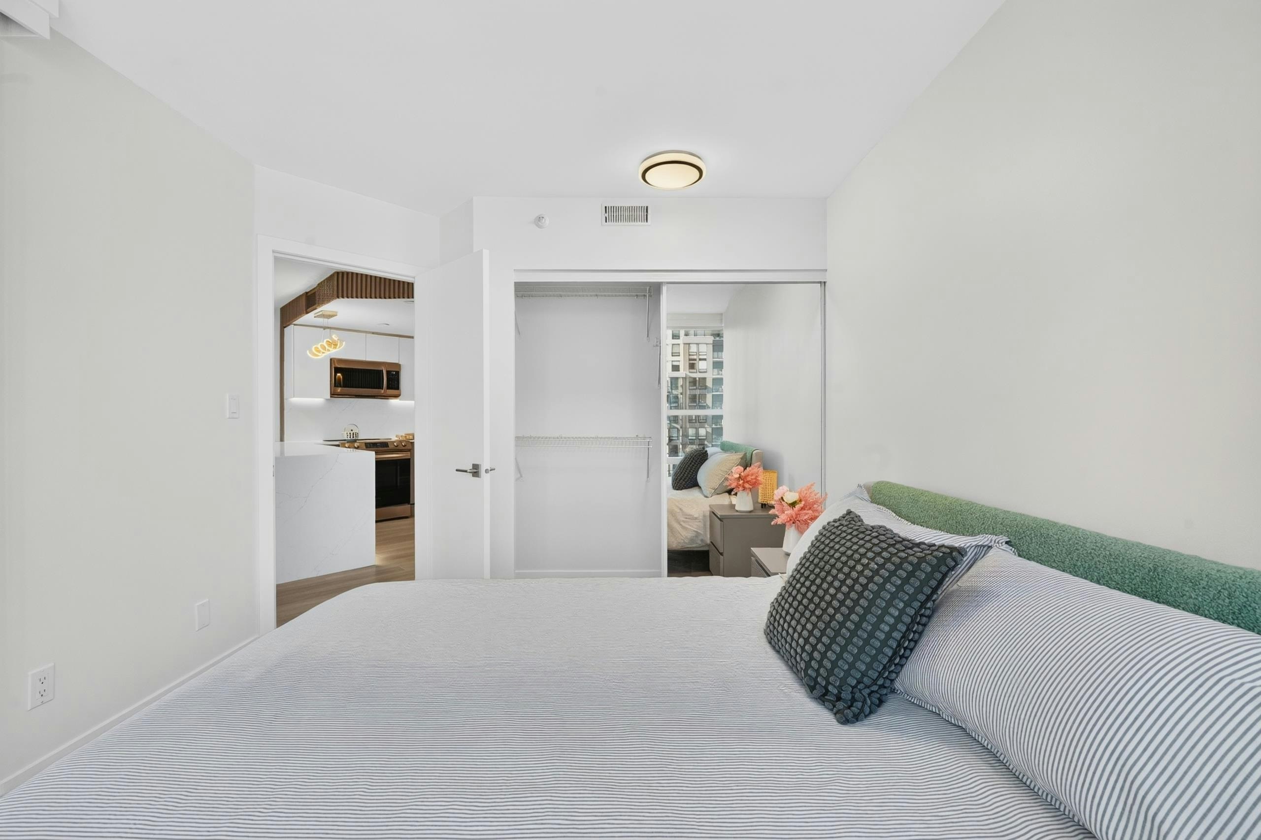 1110-1050 Burrard Street, Vancouver, BC, V6Z 2S3 - 13