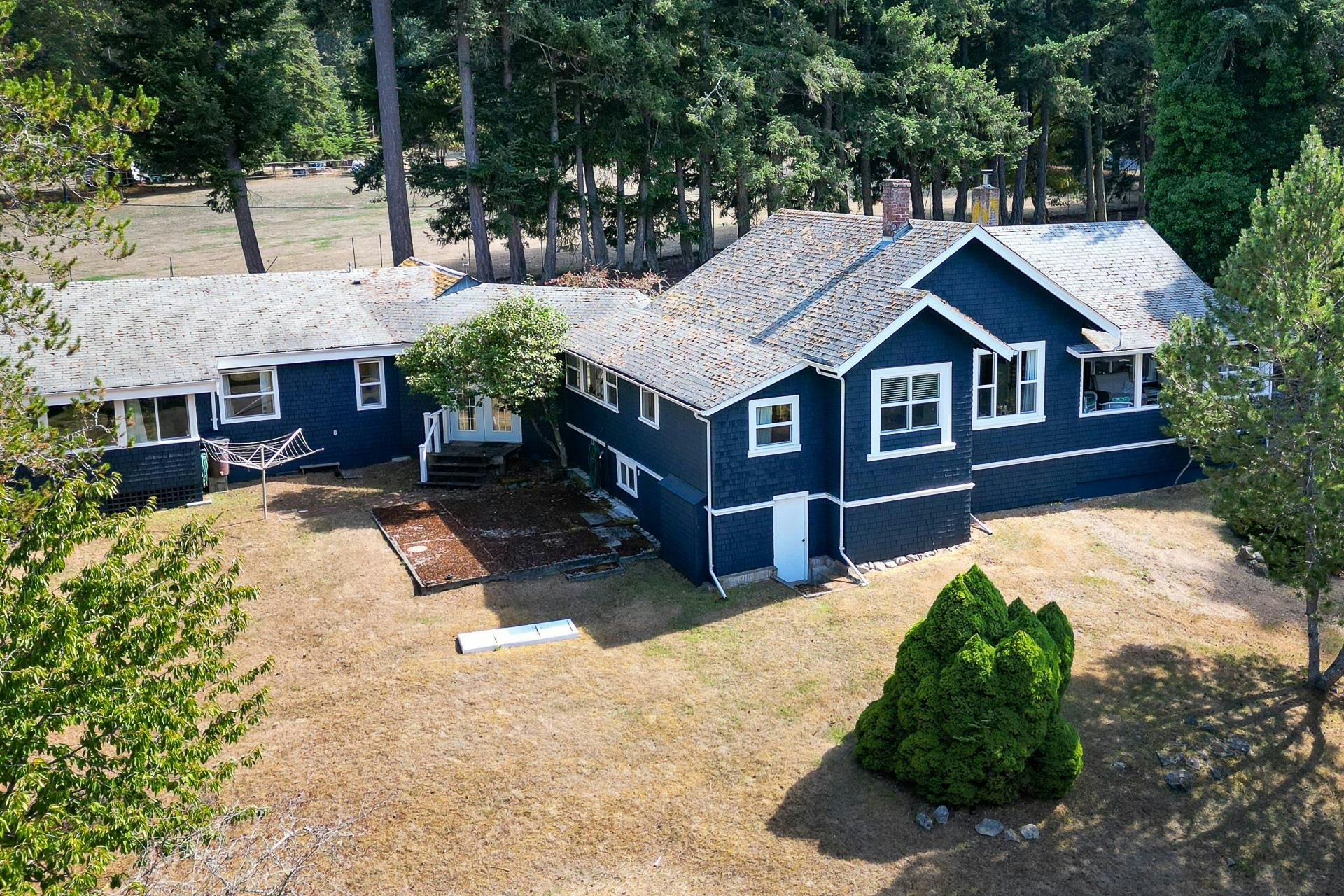 443 Fernhill Road, Mayne Island, BC, V0N 2J2