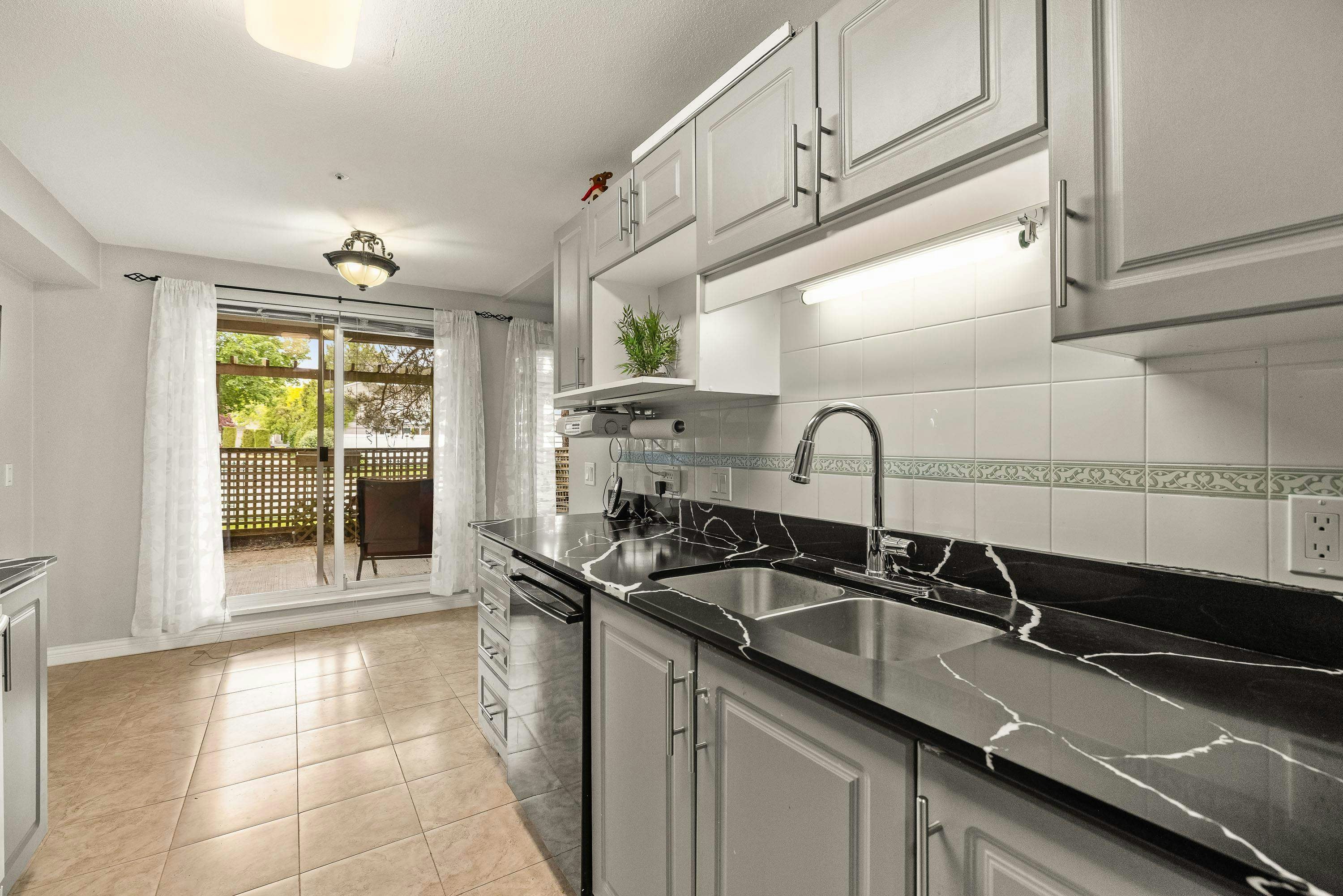 104-20433 53 Avenue, Langley, BC, V3A 7A6