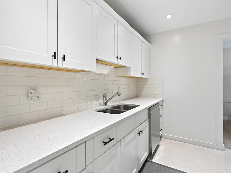 101-601 North Road, Coquitlam, BC, V3J 1P1 - 14