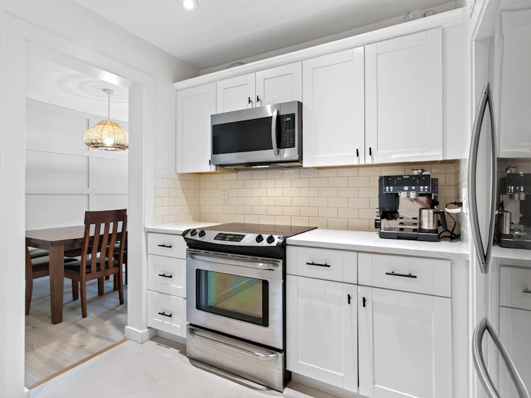 101-601 North Road, Coquitlam, BC, V3J 1P1 - 12