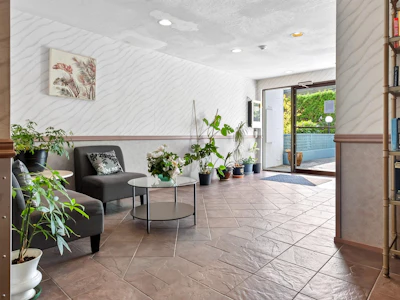 101-601 North Road - 2