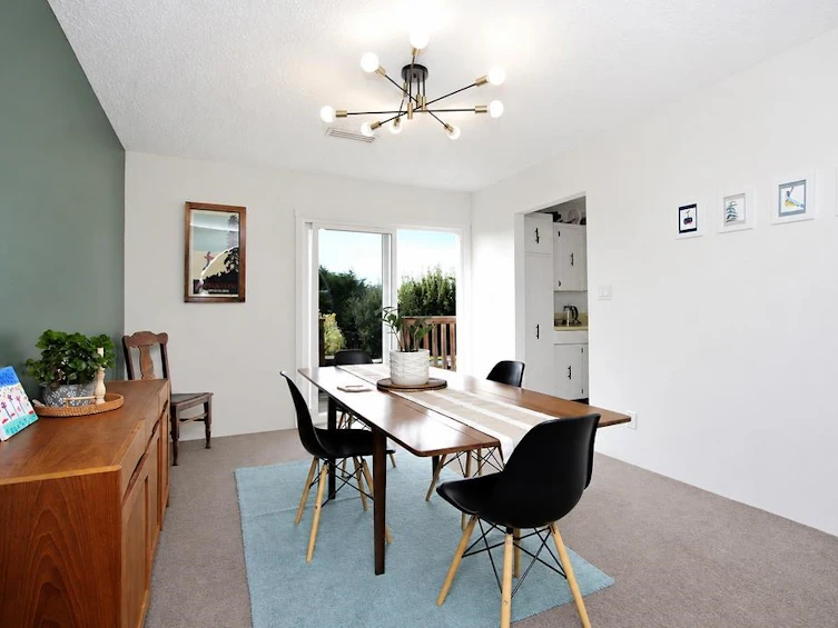 6447 Samron Road, Sechelt, BC, V7Z 0M8 - 11