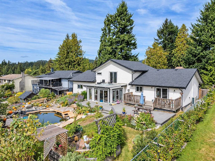 6447 Samron Road, Sechelt, BC, V7Z 0M8 - 32