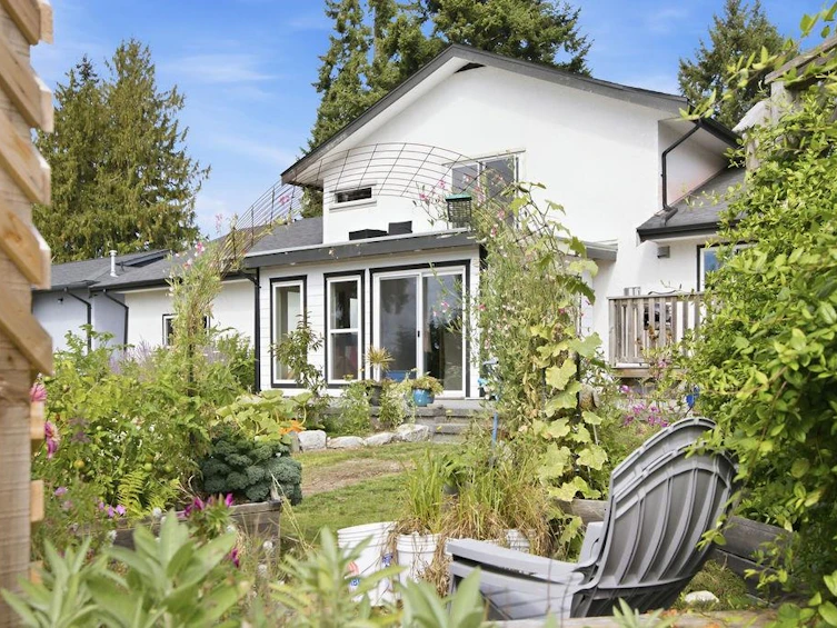 6447 Samron Road, Sechelt, BC, V7Z 0M8 - 33