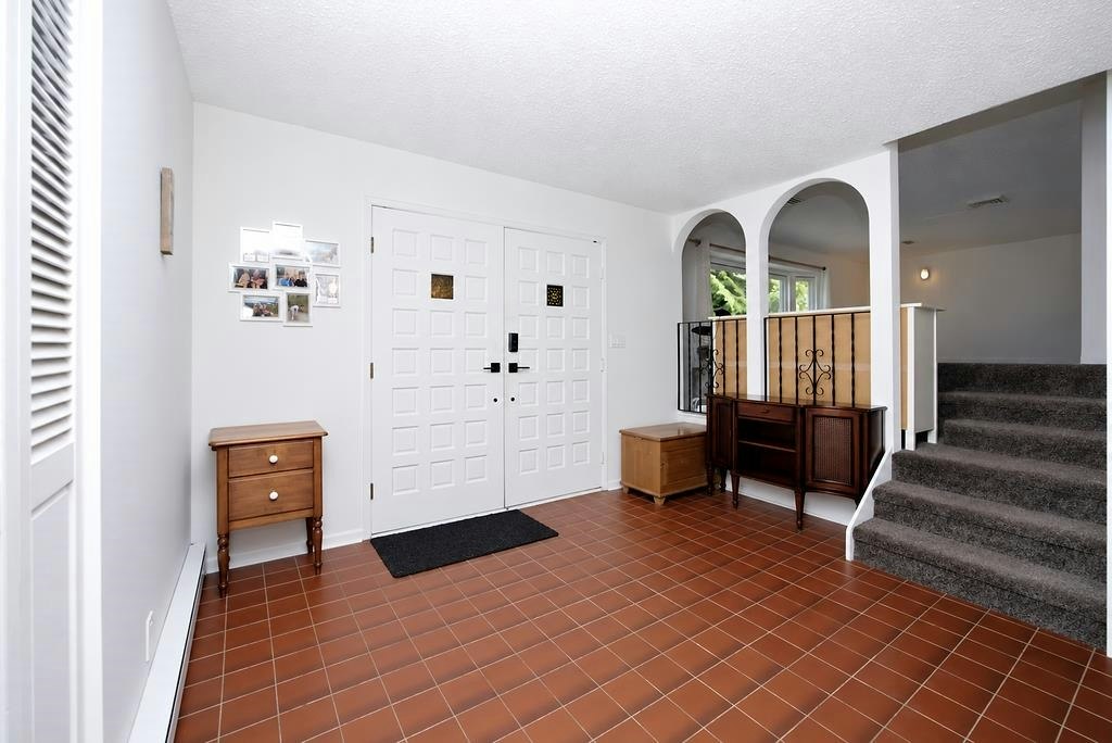 6447 Samron Road, Sechelt, BC, V7Z 0M8 - 4